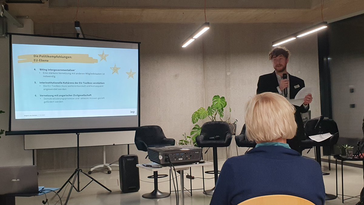 Freie Ungarische Botschaft tweet media