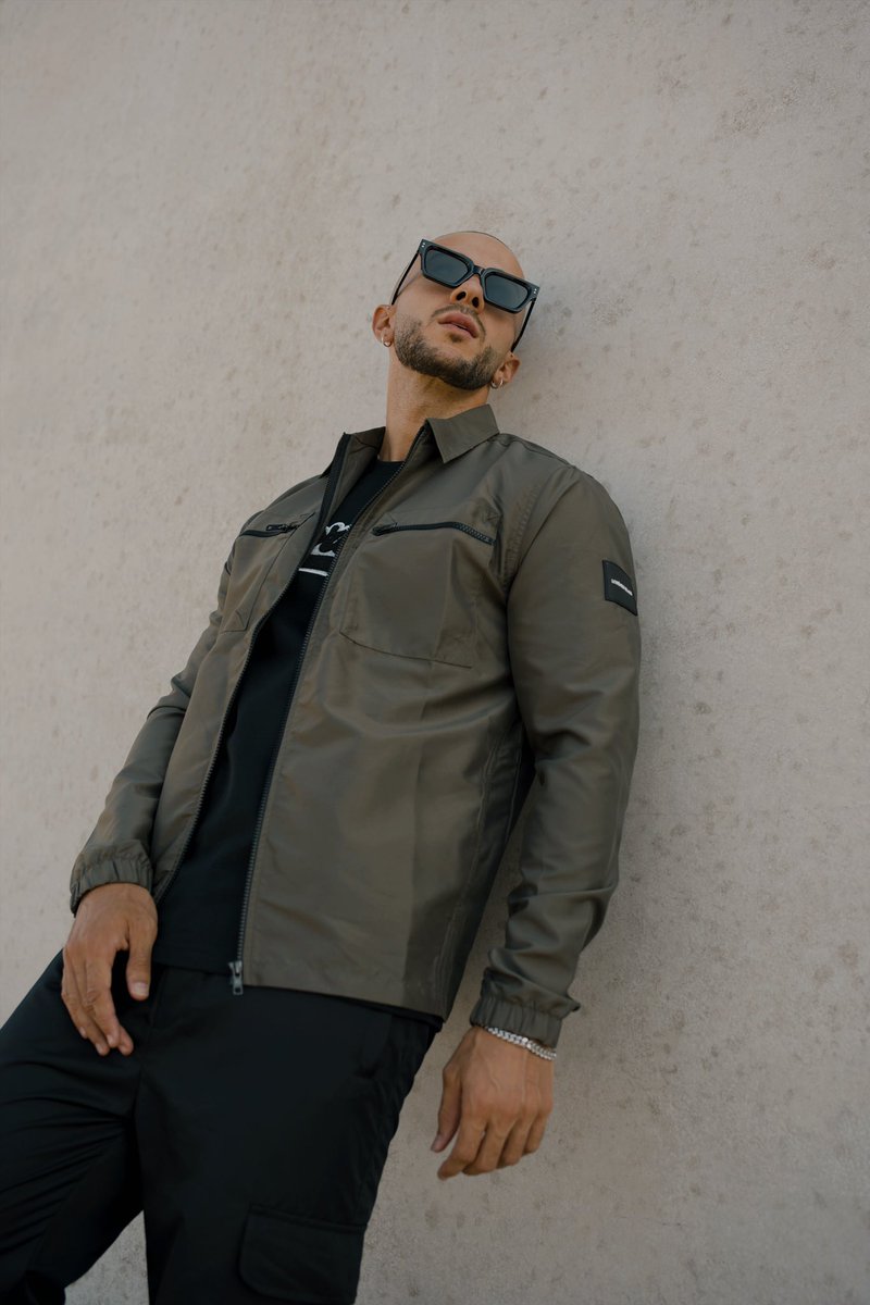 Technical Overshirt | Khaki ….. last sizes available online, no more restocks so get yours before they’re all gone! 🫒🖤

lorenzoblack.co.uk