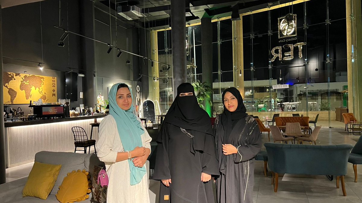 JsftYnb's tweet image. تشرفنا بزيارة رئيس مجلس إدارة جمعية جسفت @GSFT_SA الدكتورة منال الرويشد لفرع الجمعية بينبع، ولقاءها بأعضاء هيئتها الإدارية أ.رغدة أبو عظمة رئيس الجمعية و أ.سمر السيد أمين الجمعية، للوقوف على أهم الأعمال واستعراض الإنجازات والخطط المستقبلية ..لها منّا كل عبارات الشكر والتقدير.