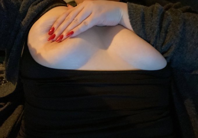 Liebs ja wenn meine boobs so prall sind wenn ich meine Days bekomm, aber die tun dann bisschen weh&hellip; naja