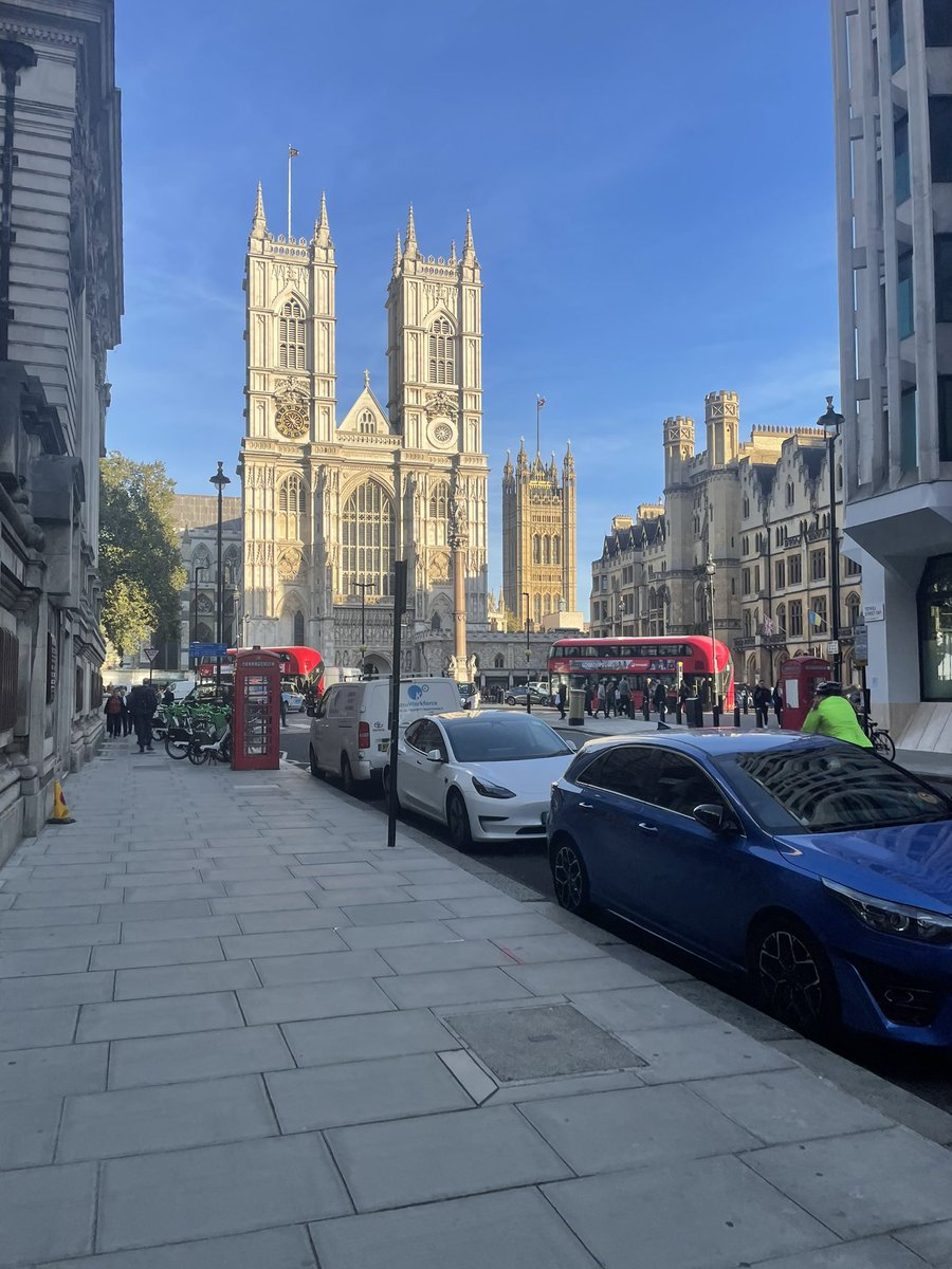 nanosafety_edin's tweet photo. Two days out of the office and my head is bursting with information. Great to be able to visit such stunning venues, Deans of science and engineering in St Andrews and then Committee on Toxicity in Westminster London #scienceonthego https://t.co/1y4fVQJ6jB