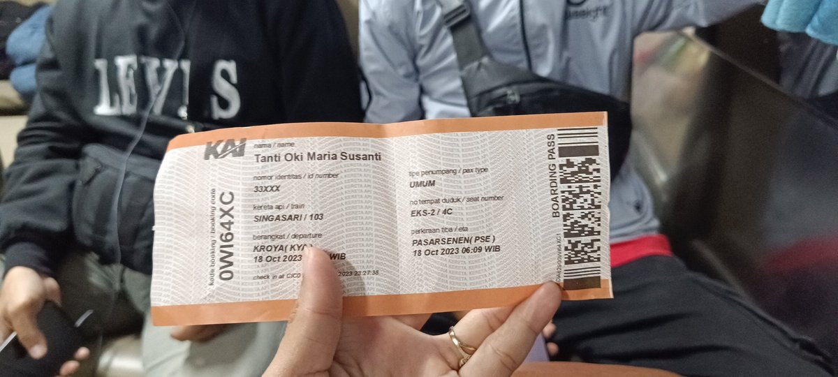 Gagal estetik niy.. Gara kereta anjlok dr singasari ke bengawan demi mengejar waktu dn impian. <a href="/KAI121/">Kereta Api Indonesia</a>   bisa refound gk ya min td soalnya pas di stasiun kroya udh bs refound pas mau go show bengawan seat nya diblok smua Jd deh naik aja benagawan dg tiket singasari
#kaiindonesia