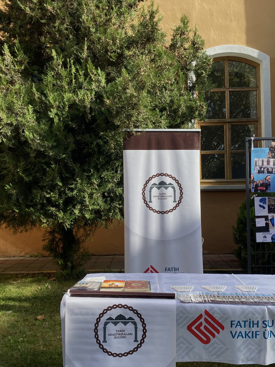 tarihakulubu's tweet photo. 17 Ekim Salı günü Haliç kampüsümüzde gerçekleştirmiş olduğumuz klüp tanıtım günümüzden kareler 👋🏻 https://t.co/O9MBYq97Ab