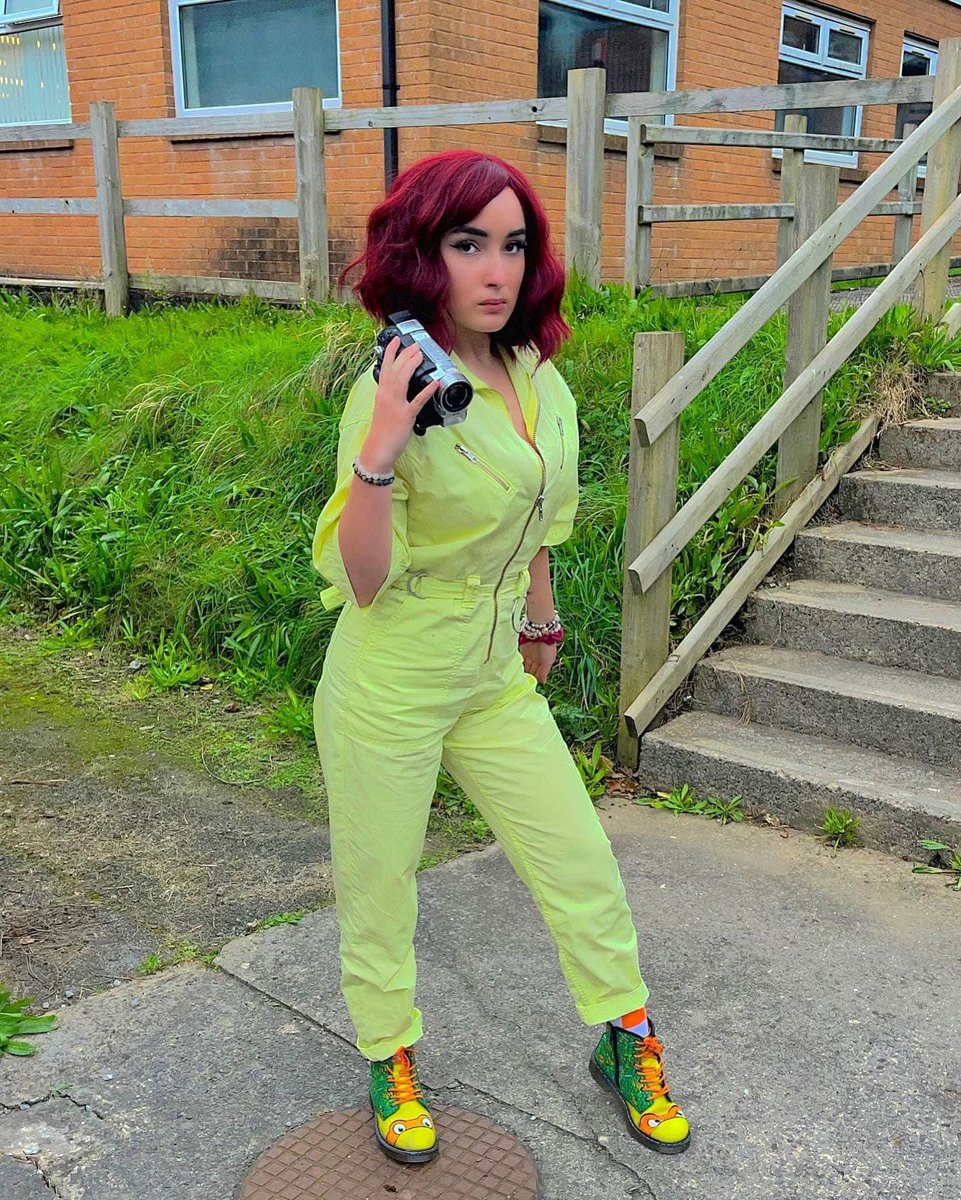 Cosplayed as 1987 April O’Neil today💛🎤📹 #cosplay #cosplayer #cosplayergirl #teenagemutantninjaturtles #tmnt #tmnt1987 #tmntcosplay #teenagemutantninjaturtlescosplay #apriloneil #apriloneilcosplay #cartoon #ninjaturtles #1980s #80s #Halloween #Halloween2023 #halloweencostume