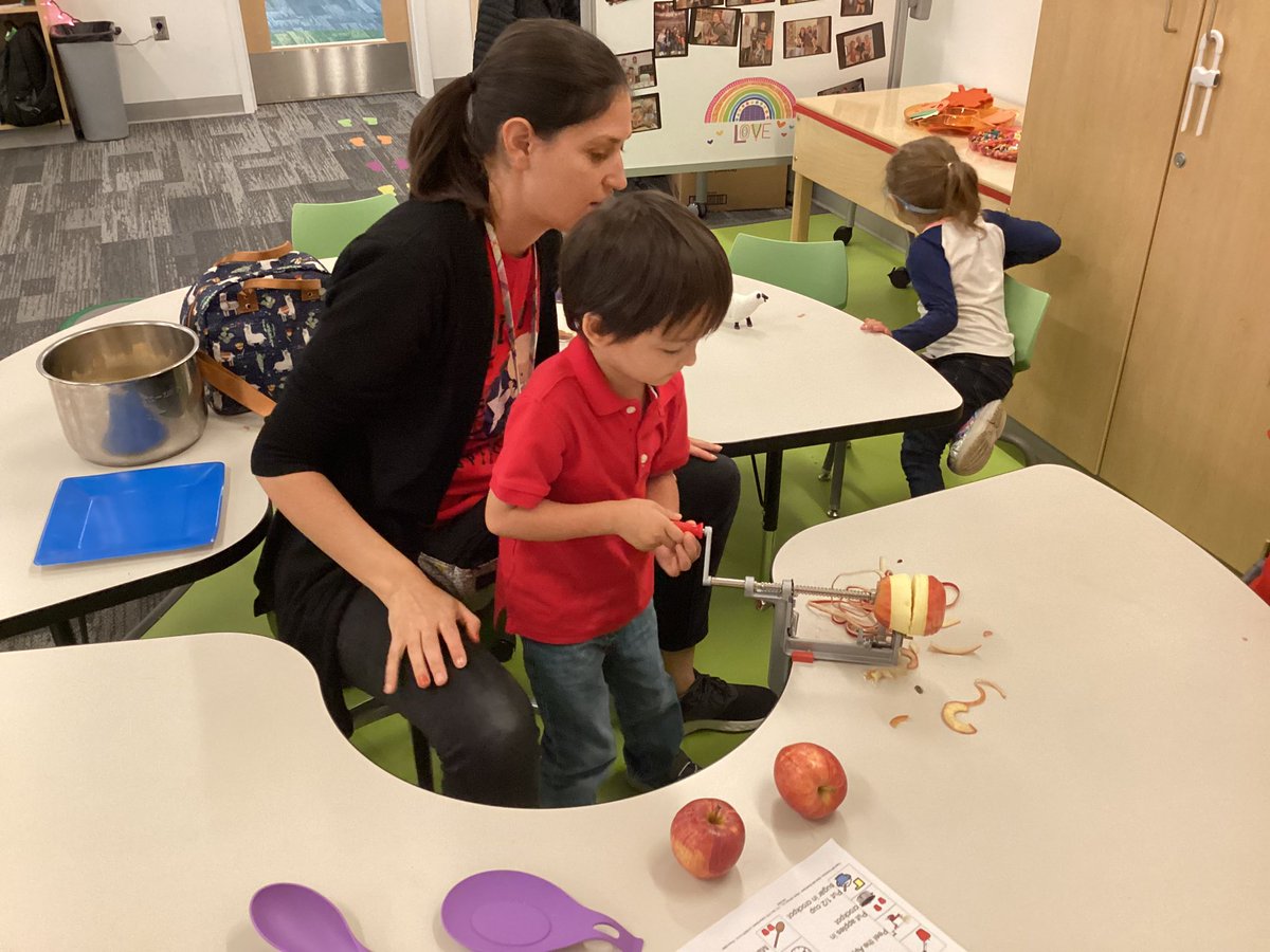 Making applesauce is so much fun when you have a spiral peeler! Thank you <a href="/eagbaji/">Erica Agbaji</a> ! One woman’s goodwill donation is another one’s treasure.