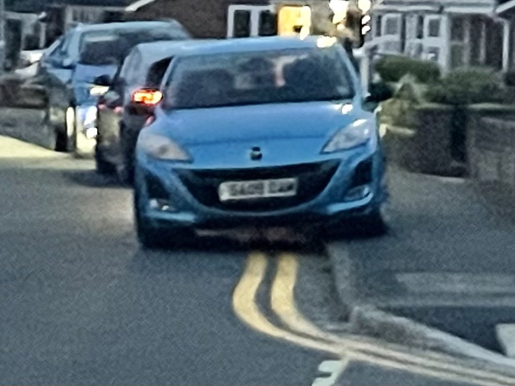 UkBad's tweet image. Lousy parking by lousy drivers. Couldn’t get past the white car with my relative in a wheelchair on Pinewood Road WA5 4NA and the blue car is fully on double yellow lines on Fir Tree Lane at the end of Pinewood. 

@cheshirepolice 

#BadParking #Parking