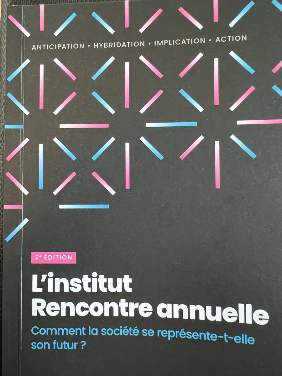 yannduboscBussy's tweet image. En direct de l’Institut #OnePoint pour un séminaire sur l’IA, l’Education et le Business. De haut niveau ! #intelligence #digital #innovation