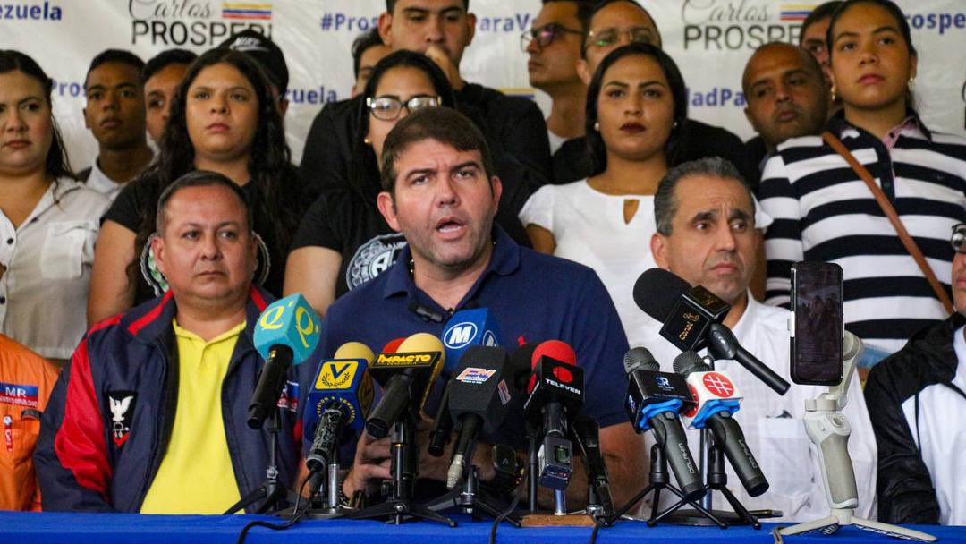 Respaldamos a nuestro candidato @ProsperiCarlos este #22Oct y estamos listos para que sea Venezuela quién decida. La primaria es el primer paso parw avanzar hacia una transición en paz, por eso el domingo votamos en el centro y a la izquierda 🙌🏻🇻🇪 #VamosConProsperi