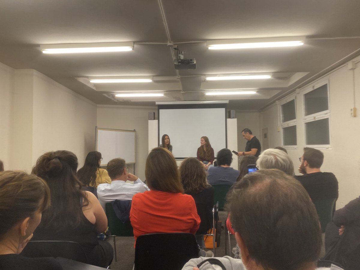 Avui segona jornada <a href="/cowocatrural/">Cowocat_Rural</a> #Besalú amb <a href="/stefi_batlle/">Stefi Batlle</a> CEO <a href="/BasquetGirona/">Bàsquet Girona</a> i Lorena Rodríguez de <a href="/CCAgency_/">Agència de Publicitat a Banyoles</a> . Dones que lideren projectes. #emprenedores <a href="/Aj_Besalu/">Ajuntament de Besalú</a>