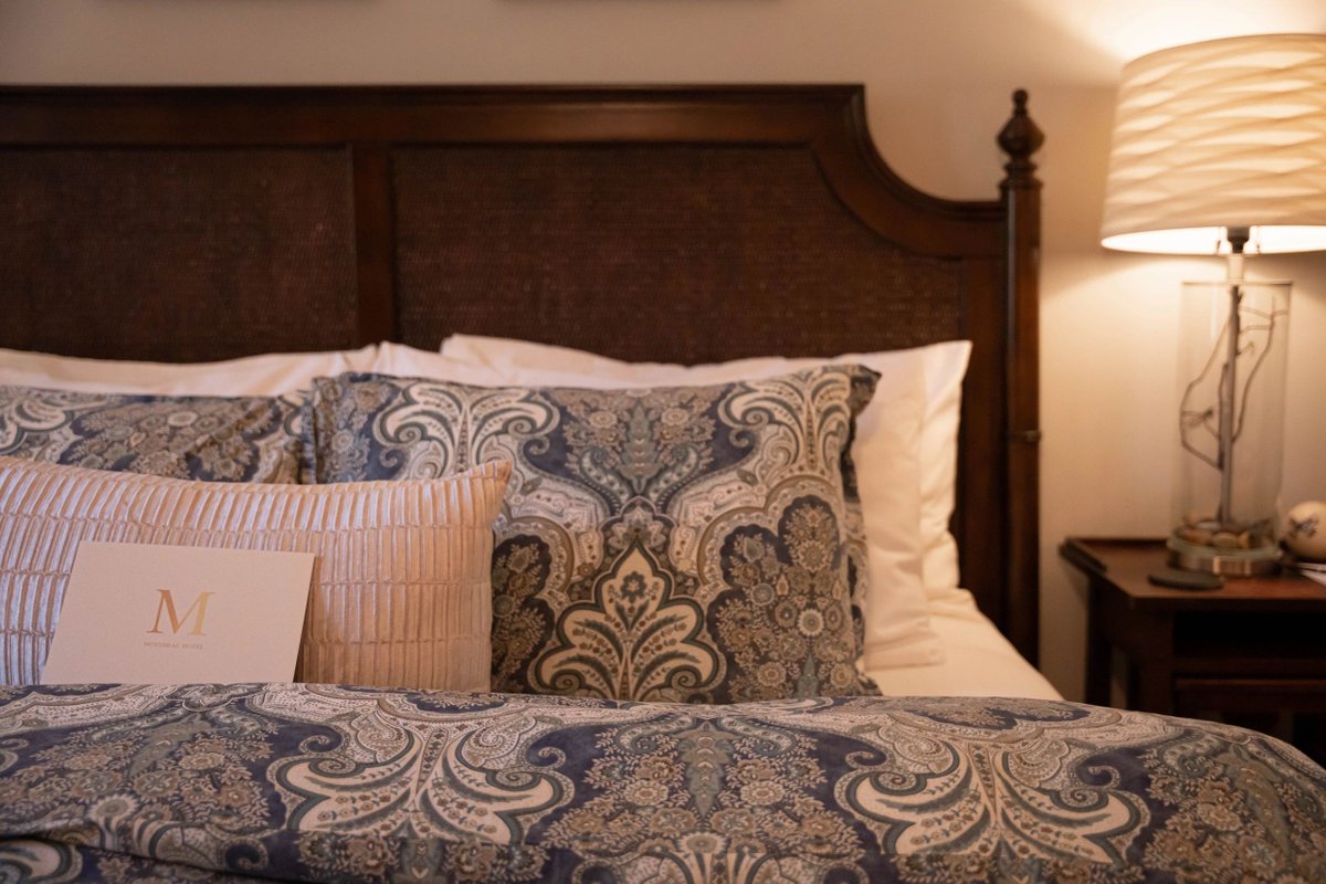 Luxury is what you can expect at our hotels.

Book Now mossbraehotel.com

#dunsmuir #mossbraehotel #seesiskiyou #norcal #siskiyoucounty 
#luxuryhotel