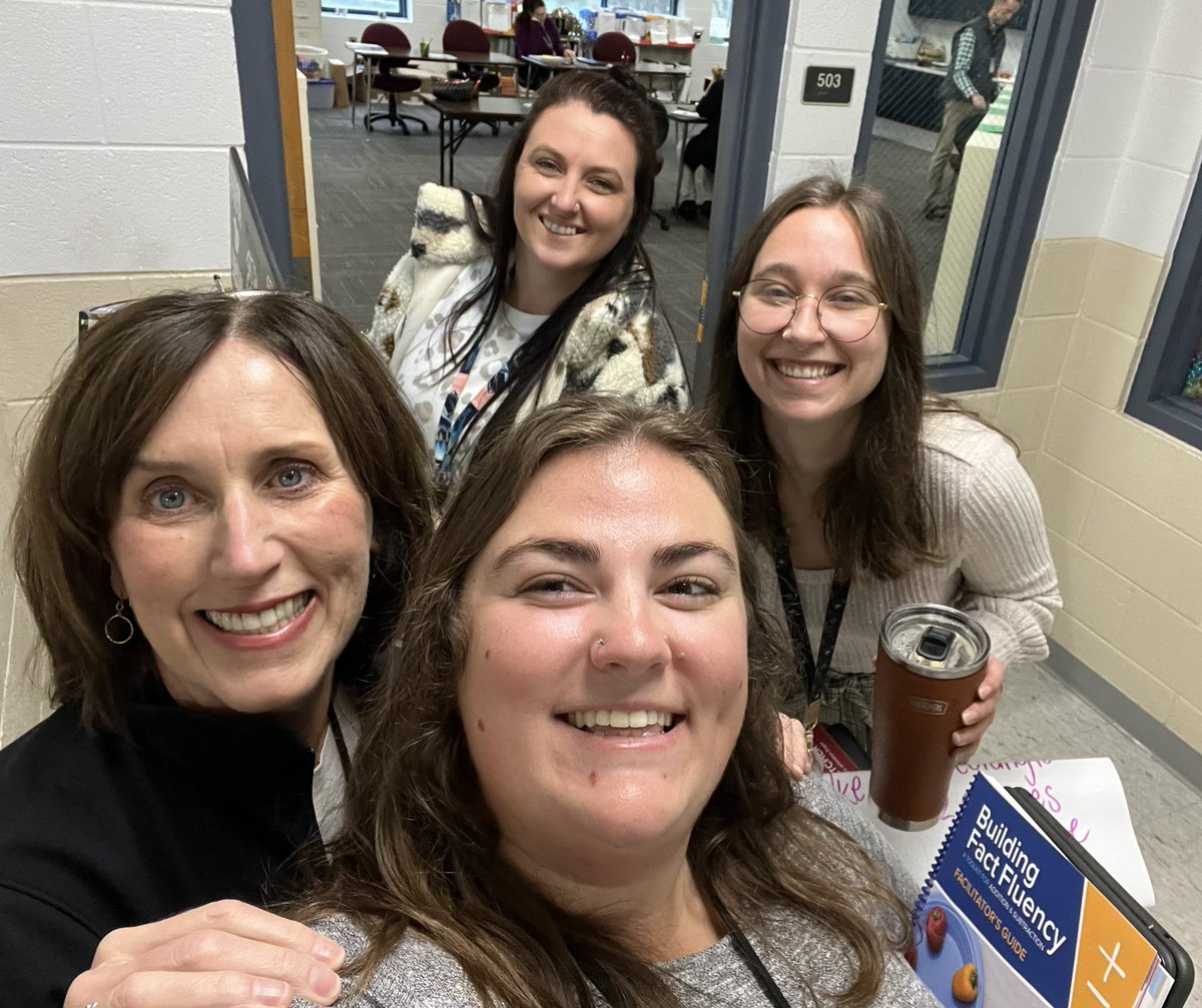 Csass14's tweet image. BTs engaging students in learning, and ready for PLCs. Shout out to JES, SHV, Enka IS, and WD Williams ES! #Elevate #TeachingRocks @BuncombeSchools @EIntermediate @WDWillamsES