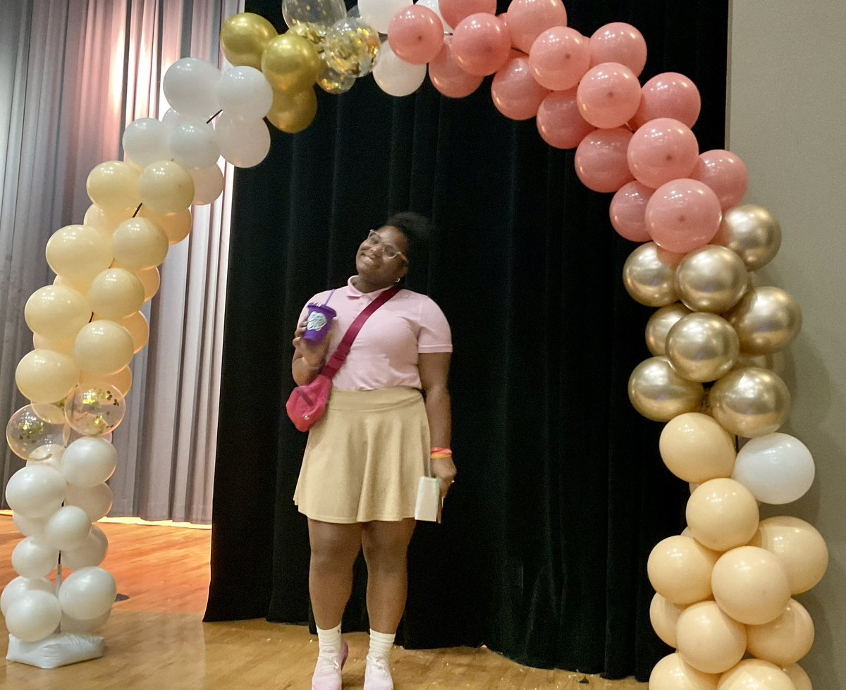 MsJameseducates's tweet photo. @aps_cskywla Analyzing data and celebrating MAP Growth 1 🌟 at a time! 139 stars achieved proficient or higher.  #mapgrowth #cskgrowthstars https://t.co/1eVcAsOD0c