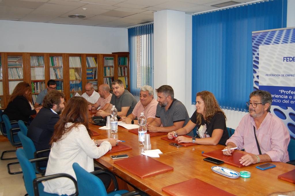 🔴CCOO Impulsa la Formación en el Conv. Siderometalúrgico de la Prov. Sevilla‼️

ℹ️CCOO, UGT y la Patronal han firmado hoy el acuerdo por el que entrará en vigor el próximo 1 de enero de 2024 la Disposición Extraordinaria, Formación y Plus Compensatorio de Formación.

👉+Info⬇️