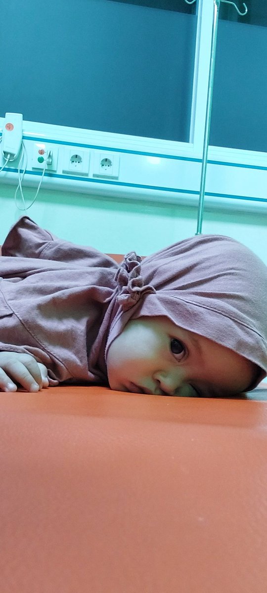 dewiisofia's tweet photo. Lemesss ya nak? Bismillah ranap ya supaya ga dehidrasi. Semoga Allah berikan kesembuhan, aamiin ya Mujiib 🤲 https://t.co/kmhkPNGbXg