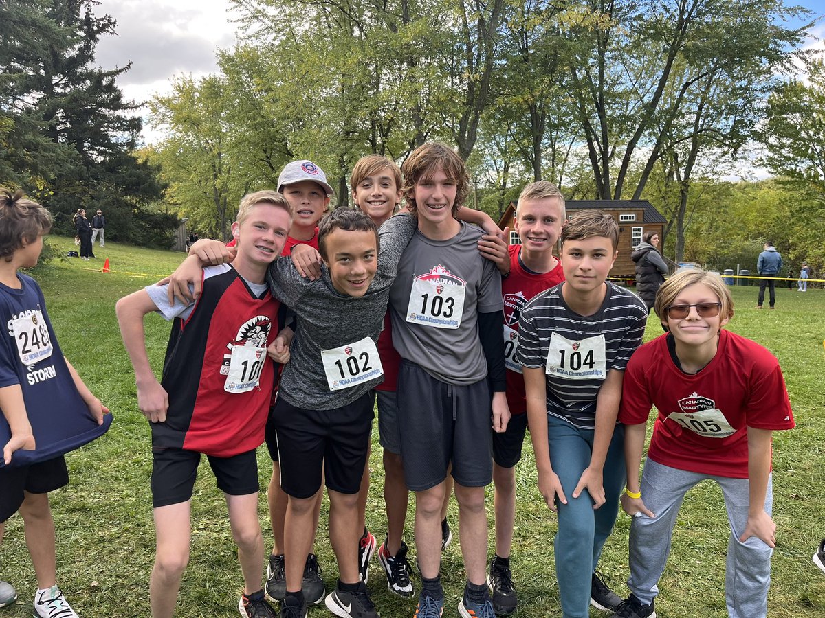 Ms_K_Crew's tweet photo. @CMartyrsHCDSB Grade 8 Cross Country runners in their final elementary race https://t.co/h6m0zE5ApI