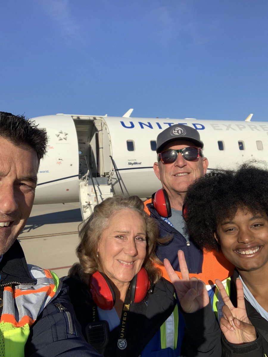 opstodd's tweet image. Spending the day @FlyMCW✈️ with our @SkyWestAirlines team. This hard working crew does a great job taking care of our customers and each other! @ChrisEarley78 @Jmass29Massey @jacquikey