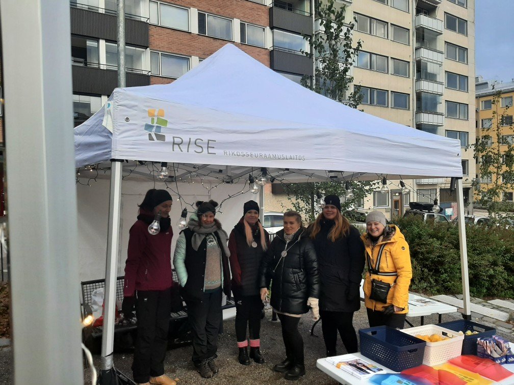 "Kenelle kaupunki kuuluu?" <a href="/rikosseuraamus/">Rikosseuraamuslaitos</a> osana #asunnottomuustyö'n toimijoiden verkostoa <a href="/JKLn_kaupunki/">Jyväskylän kaupunki</a> #Lounaispuisto
#AsunnottomienYö #asunnottomuustyö