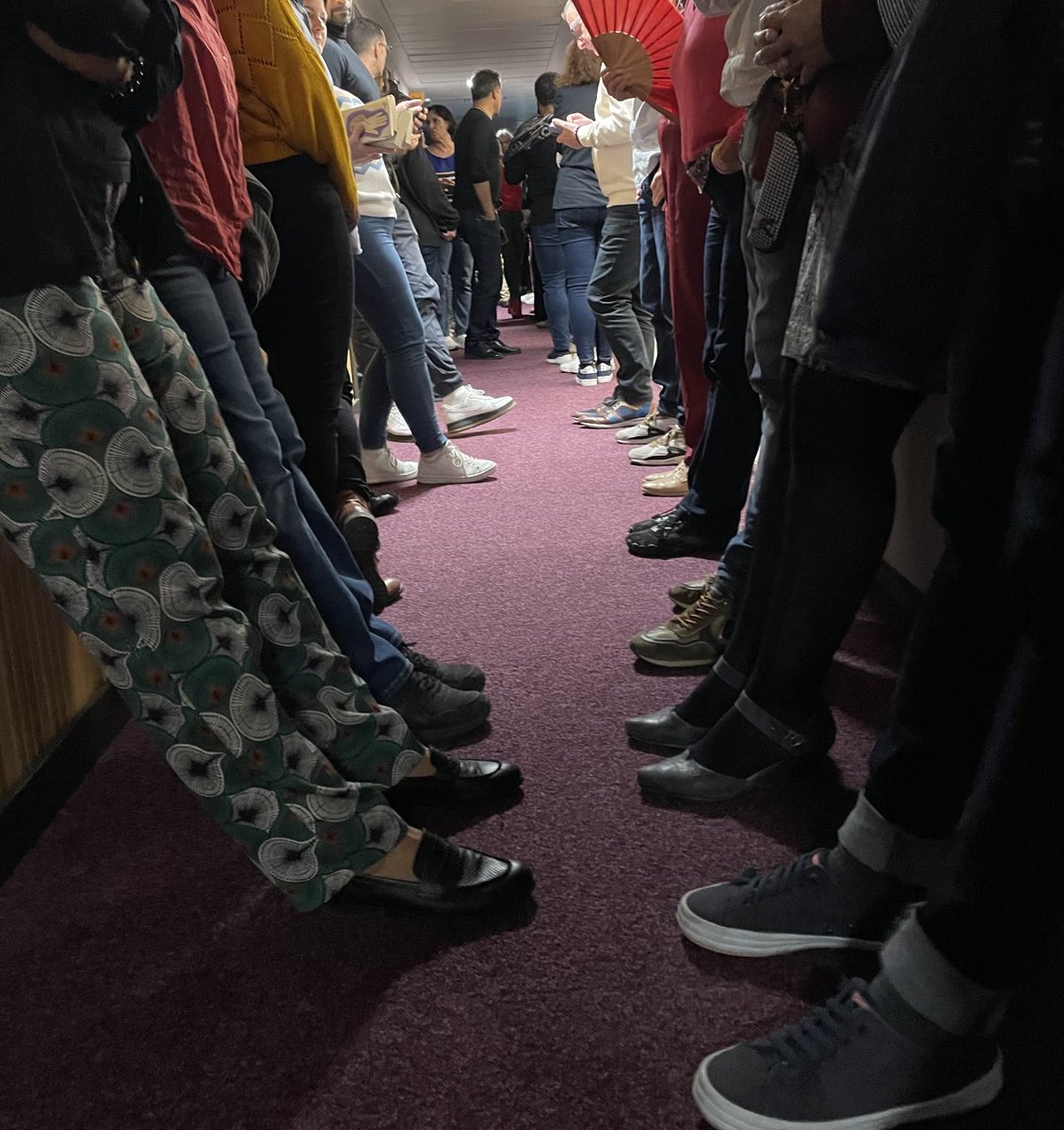 [Mobilisation] Huit mois après l’annonce du #PSE à la <a href="/mutualite_fr/">Mutualité Française</a>, les salariés sont toujours révoltés par la brutalité de ce plan social. Ils étaient 120 cet après-midi à manifester bruyamment devant la salle où se déroulaient les dernières négociations. #NonAuPSE !