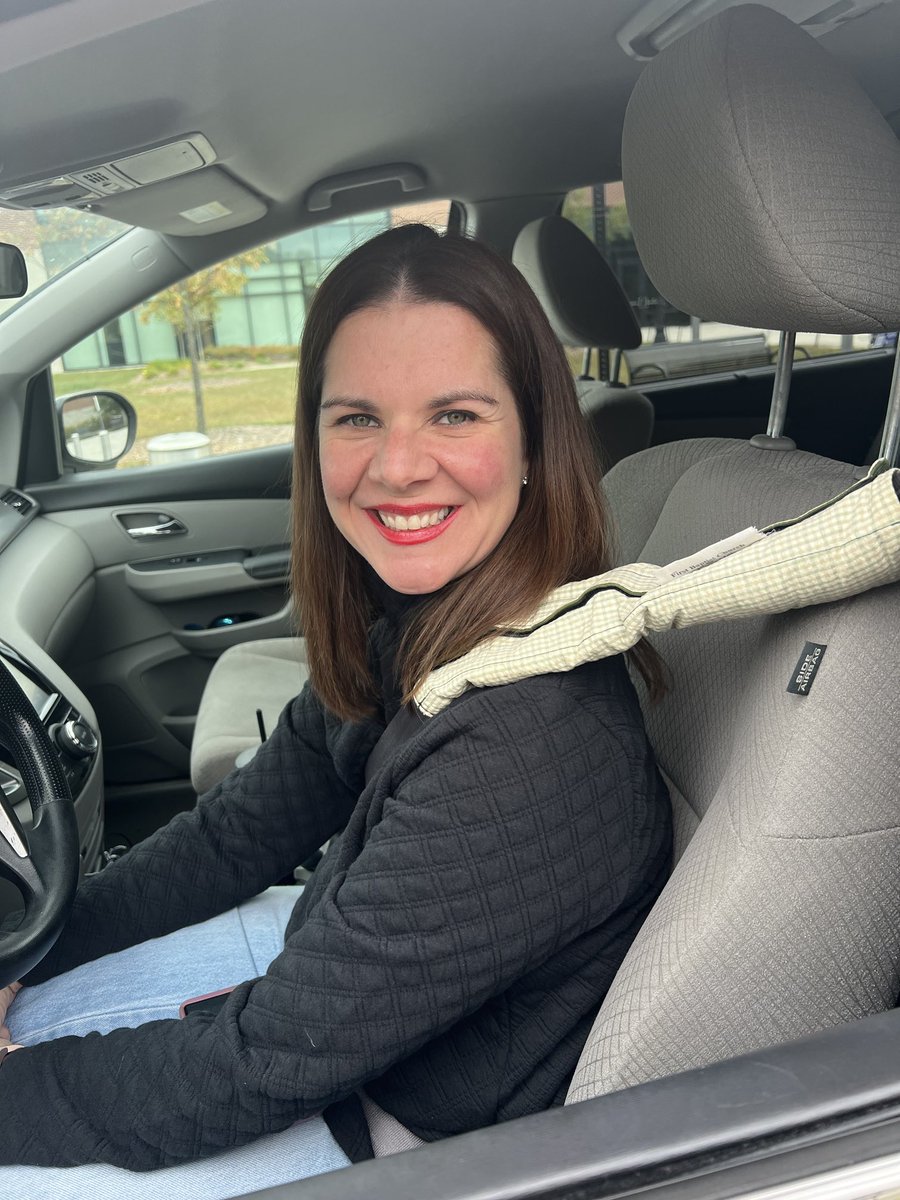 profkakie's tweet photo. Carpool mom, law changer, prison closer, International affairs/Caribbean expert. Thanks for helping drive our ⁦@UK_ABJ⁩ student chapter to tour ⁦@LEX18News⁩ ⁦@steitzerpolitic⁩ ⁦@EWScrippsCo⁩  @uk _ci #Pattsim ⁦@EditorRAG⁩ https://t.co/5uOmdaylMV