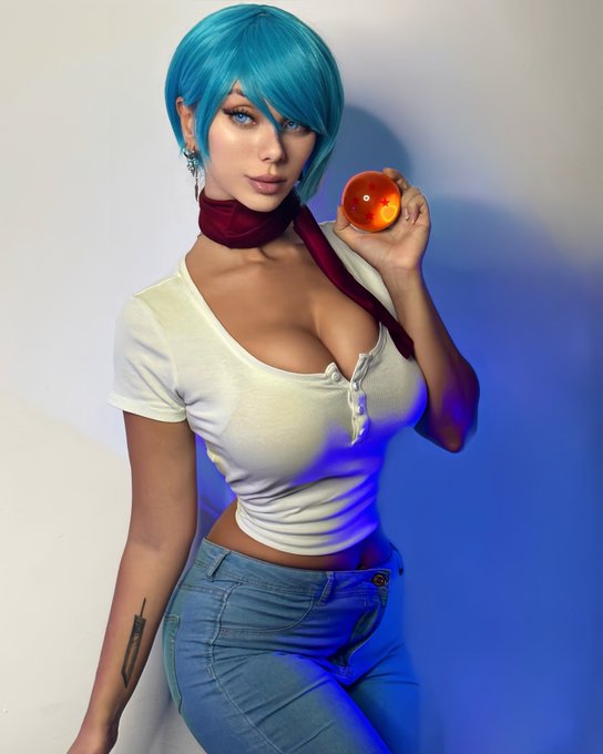 Bulma ✨ Guysss don&rsquo;t miss the new contents on https://t.co/t55iHwmBFN 💙💙💙 https://t.co/IvH31vX6jg