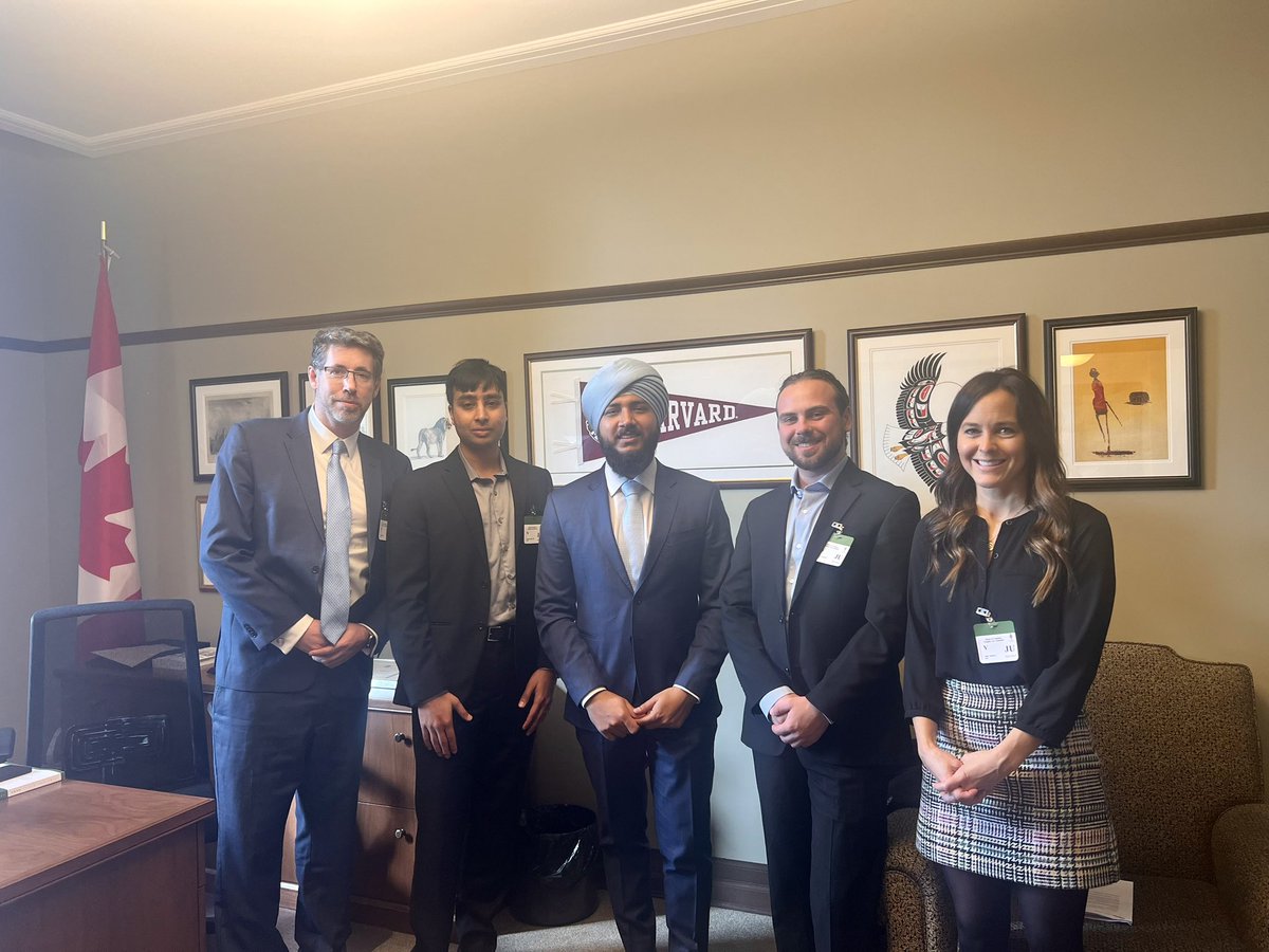 Thank you to @IqwinderSGaheer for hosting our @spacecanada delegation to discuss key policy issues for Canada to lead in space. A great MP with smart and strategic questions.