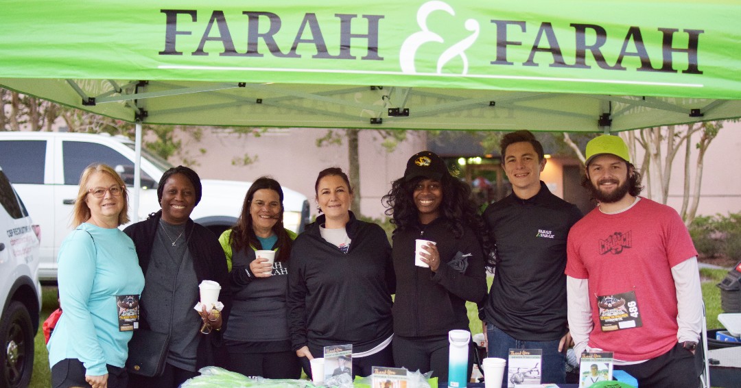 farahandfarah's tweet photo. Last weekend, Farah & Farah had the honor of being the presenting sponsor of 5 Star Veterans Center's Armed Forces Tribridge 10K and Freedom 5K. We hope everyone had a great time and grabbed a can of Alert 5 from the Veterans United Brewery tent!
#FarahandFarah #BeerForYou https://t.co/CIh4ydzVyJ