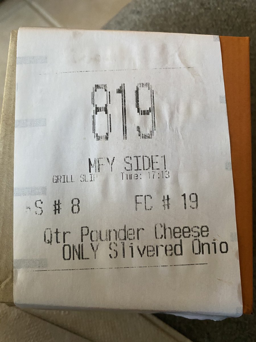 sapman1208's tweet photo. @McDonalds 🤔 https://t.co/VWaUuaSq5U