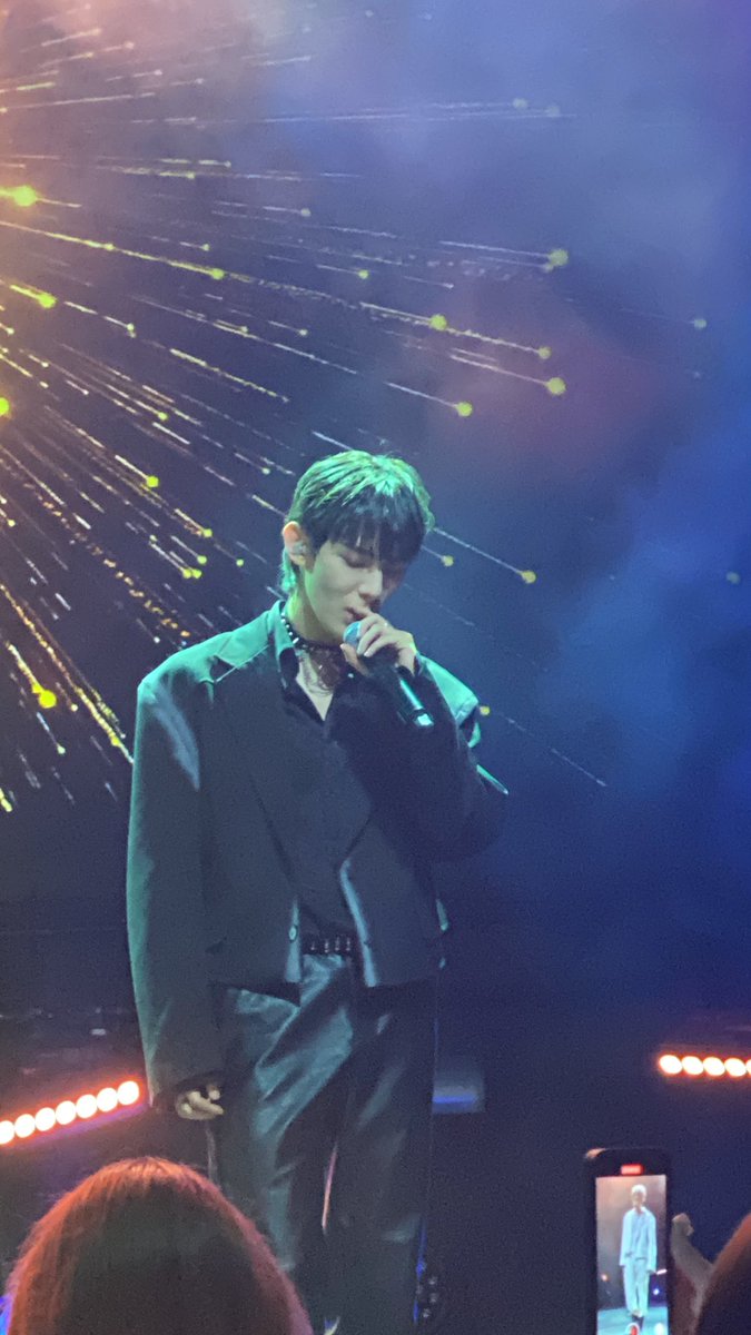 _notallison_'s tweet image. Photos from my luminous concert😍 #luminous #fuzzclub #luminousconcert #athens