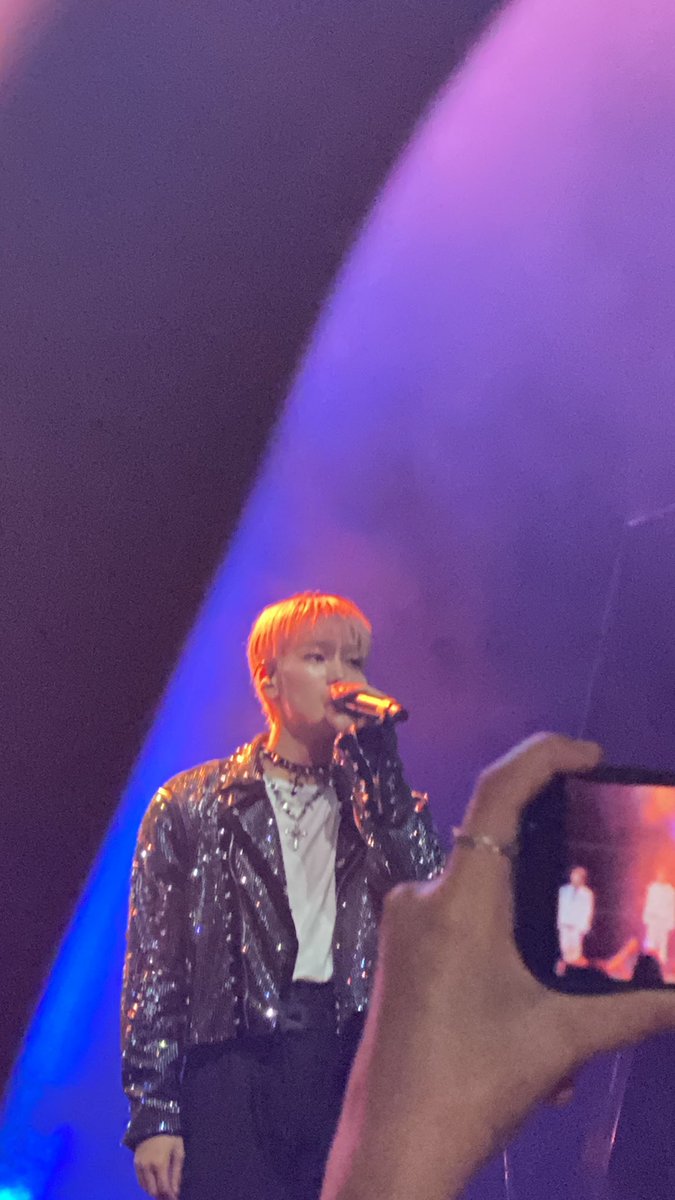 _notallison_'s tweet image. Photos from my luminous concert😍 #luminous #fuzzclub #luminousconcert #athens