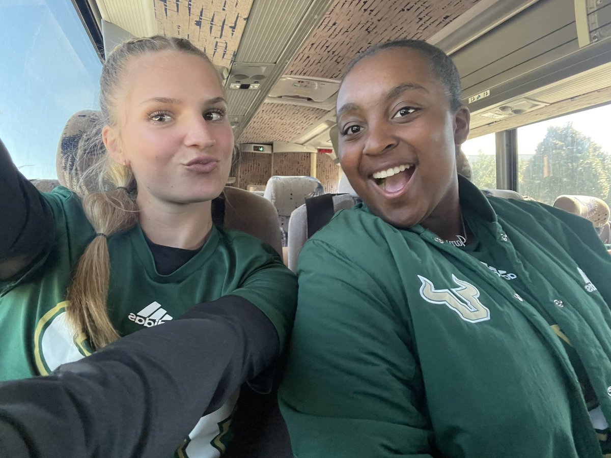 Jw14Sam's tweet photo. It’s gameday!!! Heading to the swamp🤘🏻🤘🏻@JamiaNelson2 @Alex_Wright2023 @USFSoftball https://t.co/UNrXl9eRX6