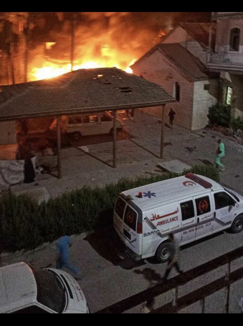 anarsedat's tweet image. İsrail’in hastaneyi vurup, 500 kişiyi öldürmesine tek diyeceğim cümle şudur: 
“Allah alçaklığınızın ve insanlara yaşattığınız zulmün belasını versin.”
Bu bir katliamdır. İnsanlık suçudur. 
#ziyonistterror