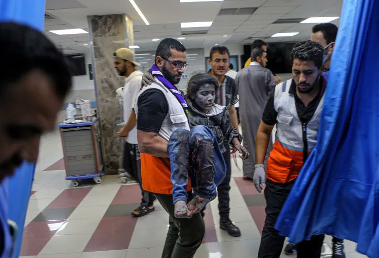 choquei's tweet image. 🚨AGORA: OMS condena o ataque ao Hospital Batista Al-Ahli em Gaza que já deixou 500 mortos.
