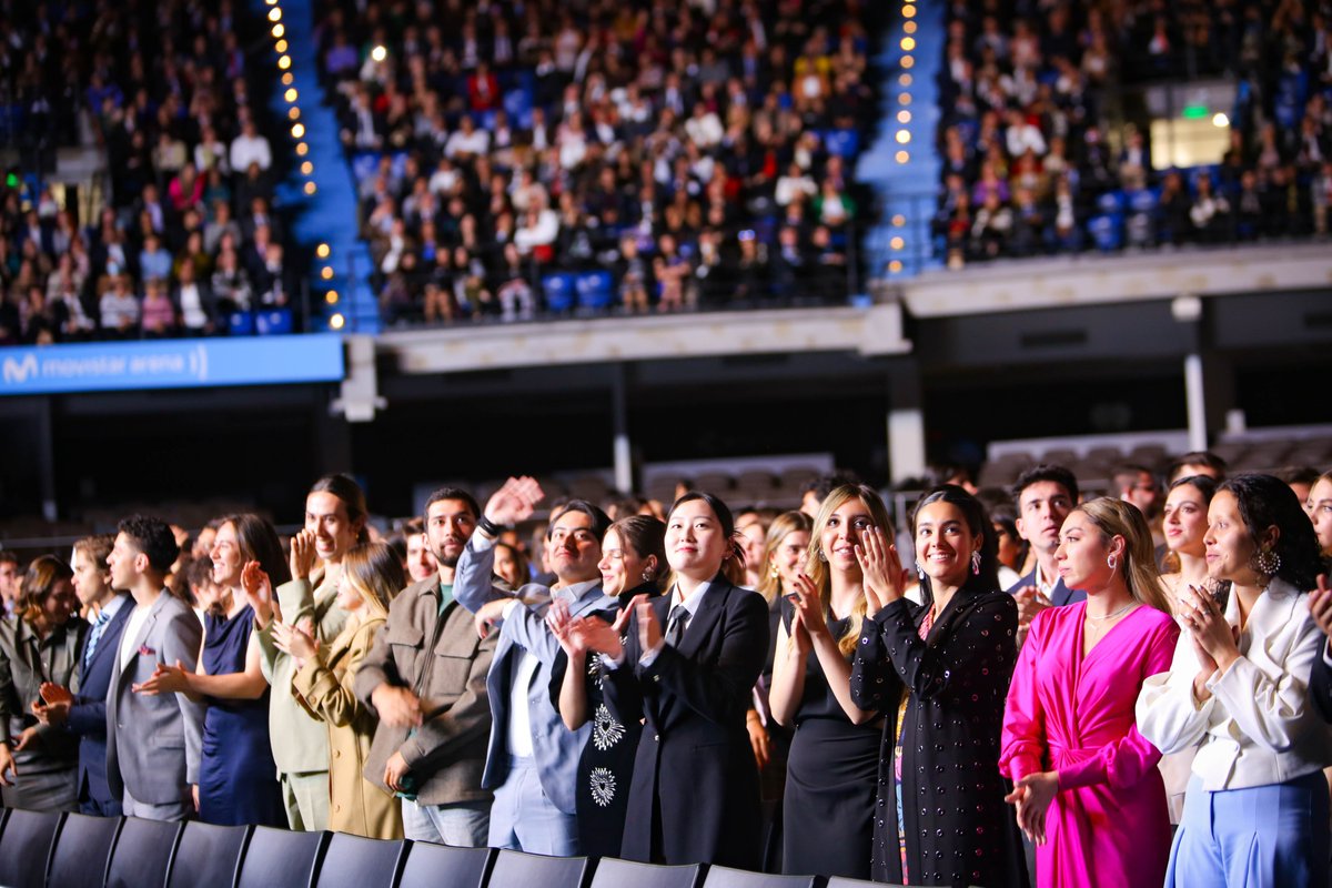 Uniandes's tweet photo. ¡Estamos muy orgullosos, #UniandinoSiempre! 💛🐐🖤

Felicidades a los graduados de @FacuEducacion, @ArtesUniandes, @CienciasUAndes, @facisouniandes, @UniandesDerecho, @AdmonUniandes y @ArqDisUA que hoy culminan sus estudios de pregrado. 👏👏👏👏👏 https://t.co/ovGwct0n3O