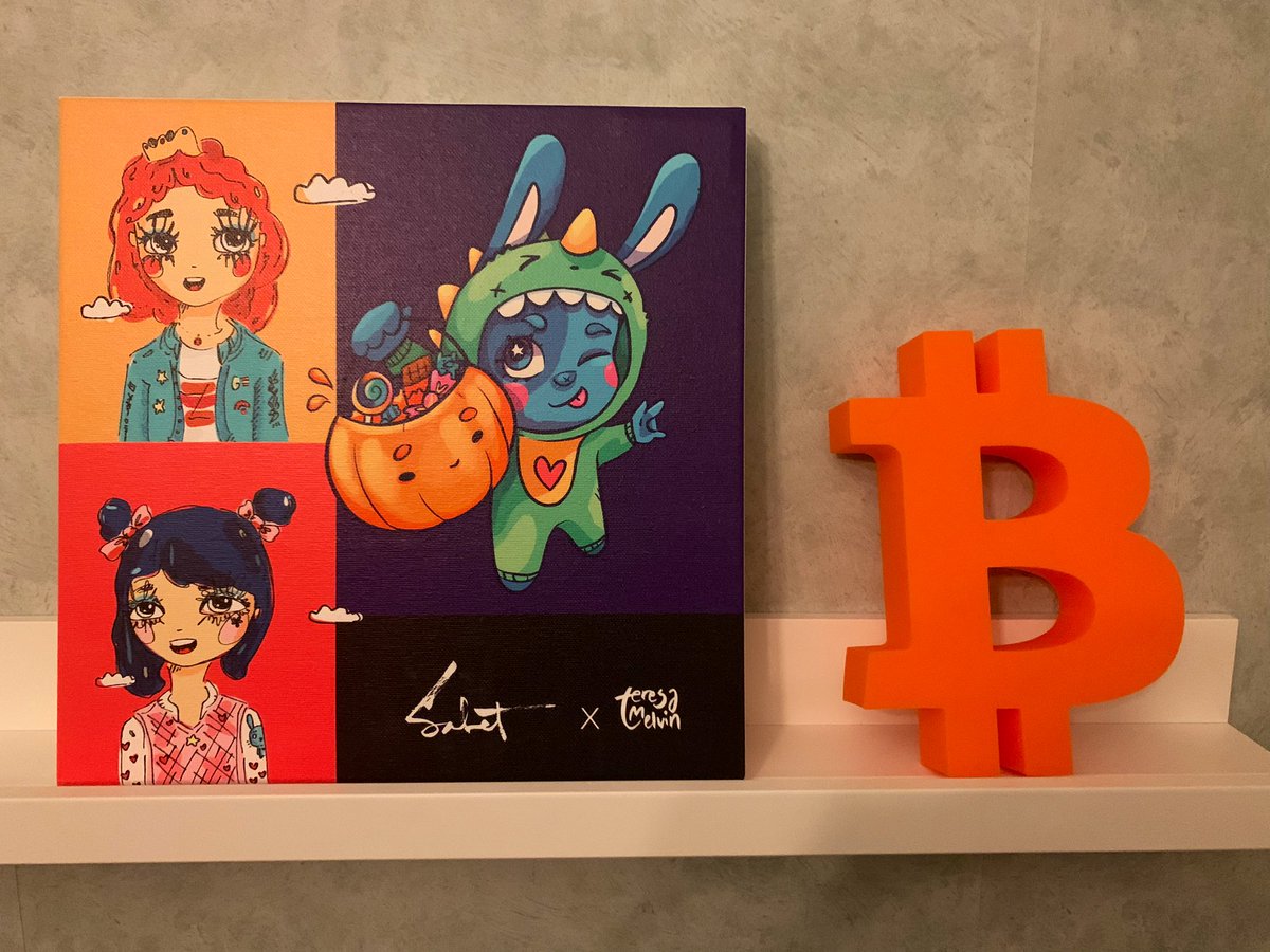 My first physical collectibles 🥰
<a href="/sabet/">sabet</a> x <a href="/TeresaMelvinart/">Teresa Melvin</a> @biskuits5 
<a href="/remx_xyz/">Remx</a>