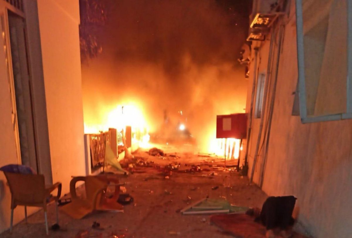 FrankieDo1's tweet photo. Que nadie me vuelva a decir a la cara que defender a la población civil palestina es defender el terrorismo de Hamas. Unas 500 personas han sido asesinadas en un hospital de Gaza hoy. Aquellos que siguen defendiendo esta barbarie son igual de genocidas que Israel. Malditos sean. https://t.co/5MCm5iotUj