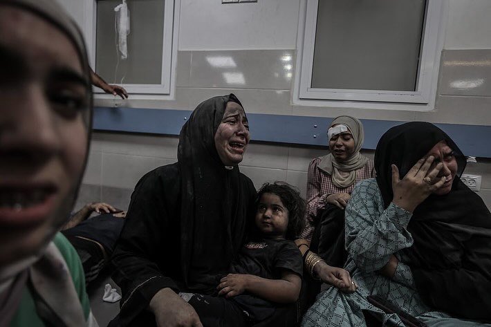 Timesofgaza's tweet photo. Over 500 Palestinians torn into peaces. The lsraeli massacre in Al-Ahli (formerly Al-Ma’madani Hospital in Gaza) Oct 17th, 2023. https://t.co/oictmpxp9M