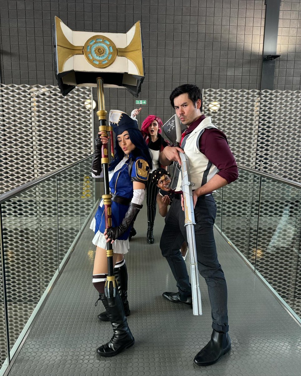 alicespixels's tweet image. it’s been like three days + i’m still obsessed with our arcane group