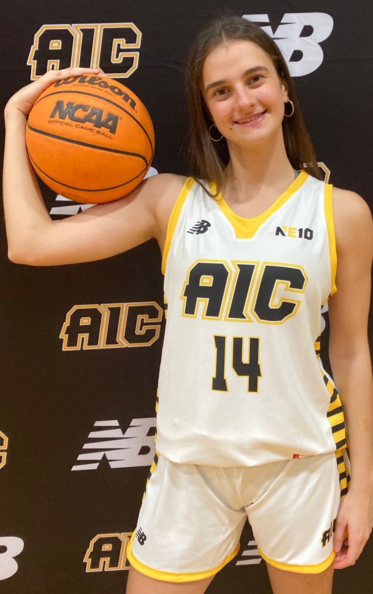 VictorAZLA's tweet photo. Media day at AIC Springfield (MA) https://t.co/oaFt65kdEZ