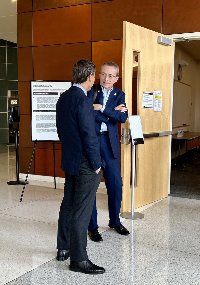 It was great to bump into @PGelsinger of @intel at the @PurdueEngineers Distinguished Lecture Series today.

With Purdue’s leadership in microelectronics, Indiana has a bright future in the design and manufacturing of semiconductors. #SiliconHeartland