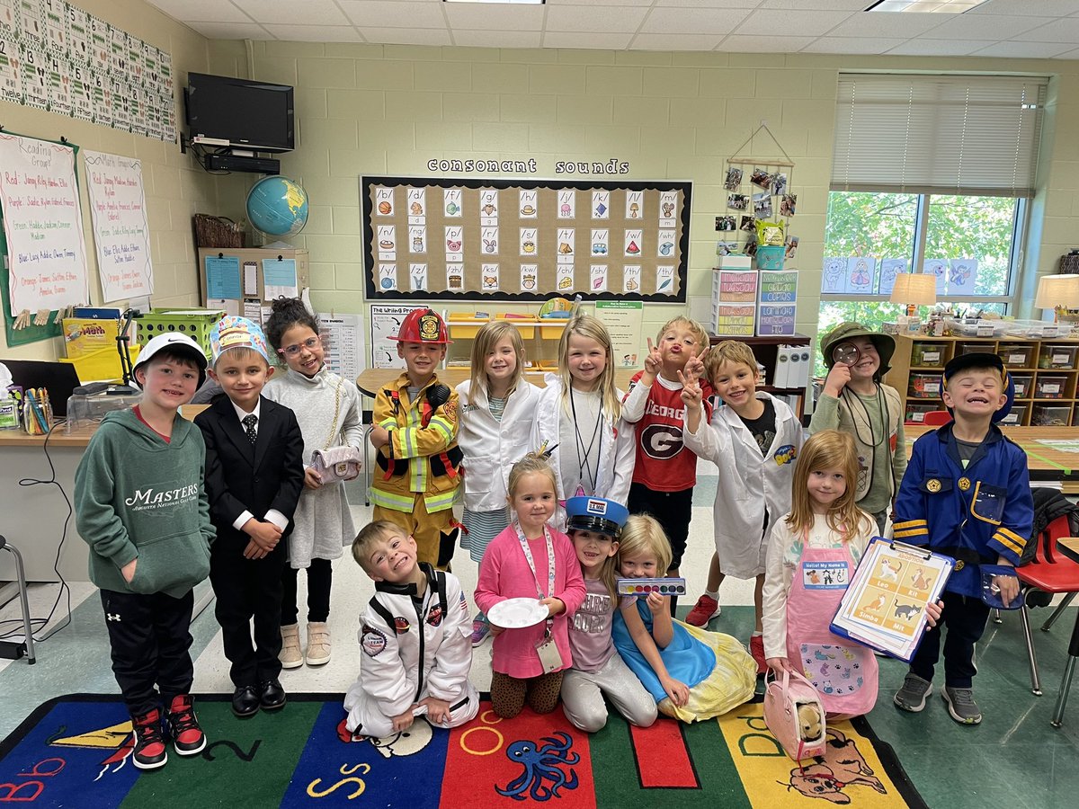 @rnegreathings amazing kindergarteners showing off their future careers!