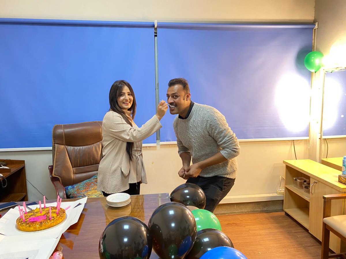 Aasma_Official's tweet photo. Check out the video to see the moment when my  office turned into a birthday wonderland.

Thank you, #myteam for the wonderful celebration! ❤️ 

#BirthdaySurprise #OfficeCelebrations #SurpriseVideo #ptvnews @PTVNewsOfficial https://t.co/jgWeGq3OzR