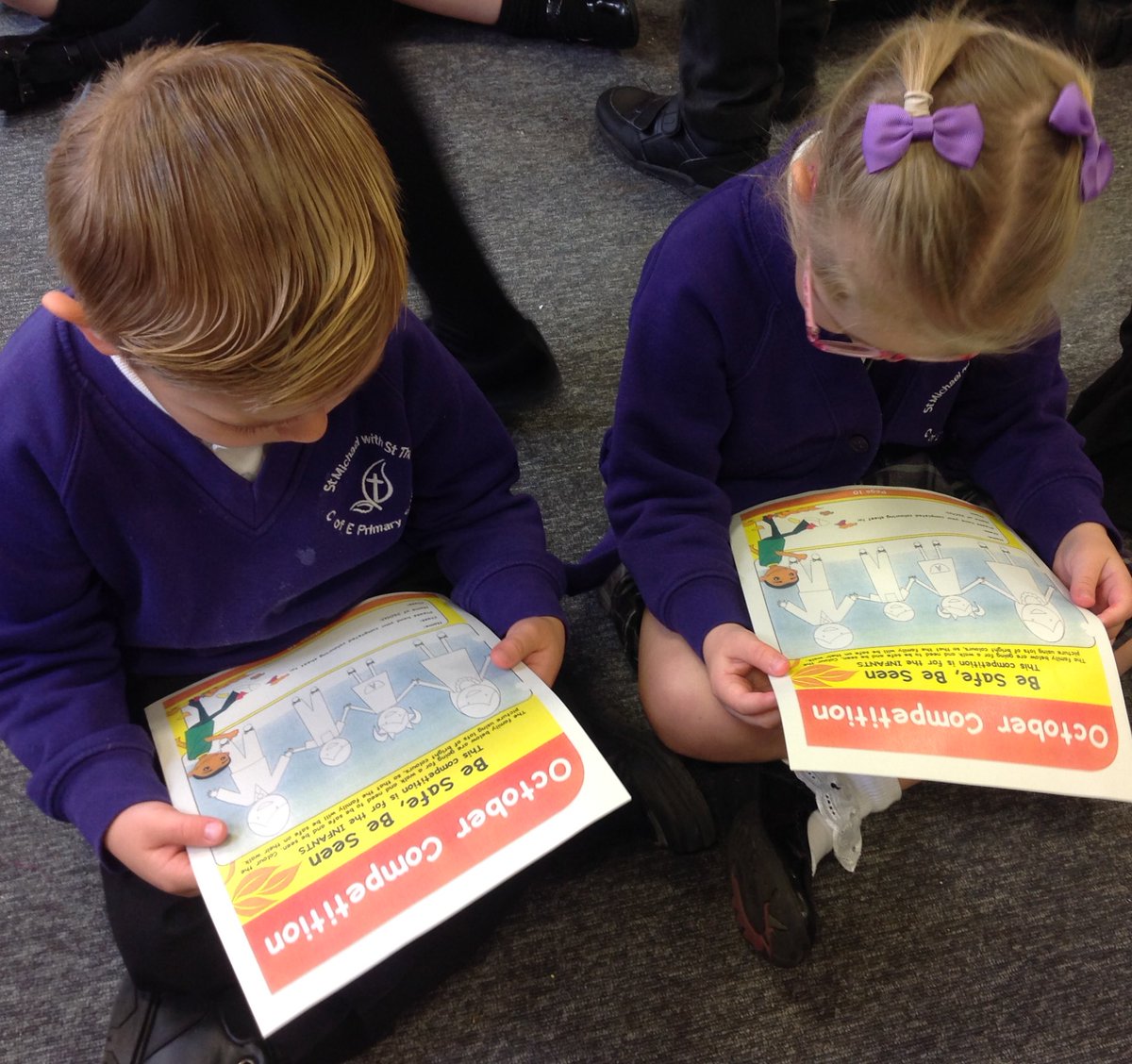 Today Reception were visited by our Junior Safety Officers! 👏🏽 They have invited them to take part in a colouring competition to highlight the importance of wearing bright colours during the darker months. 🌒 #BeSafeBeSeen