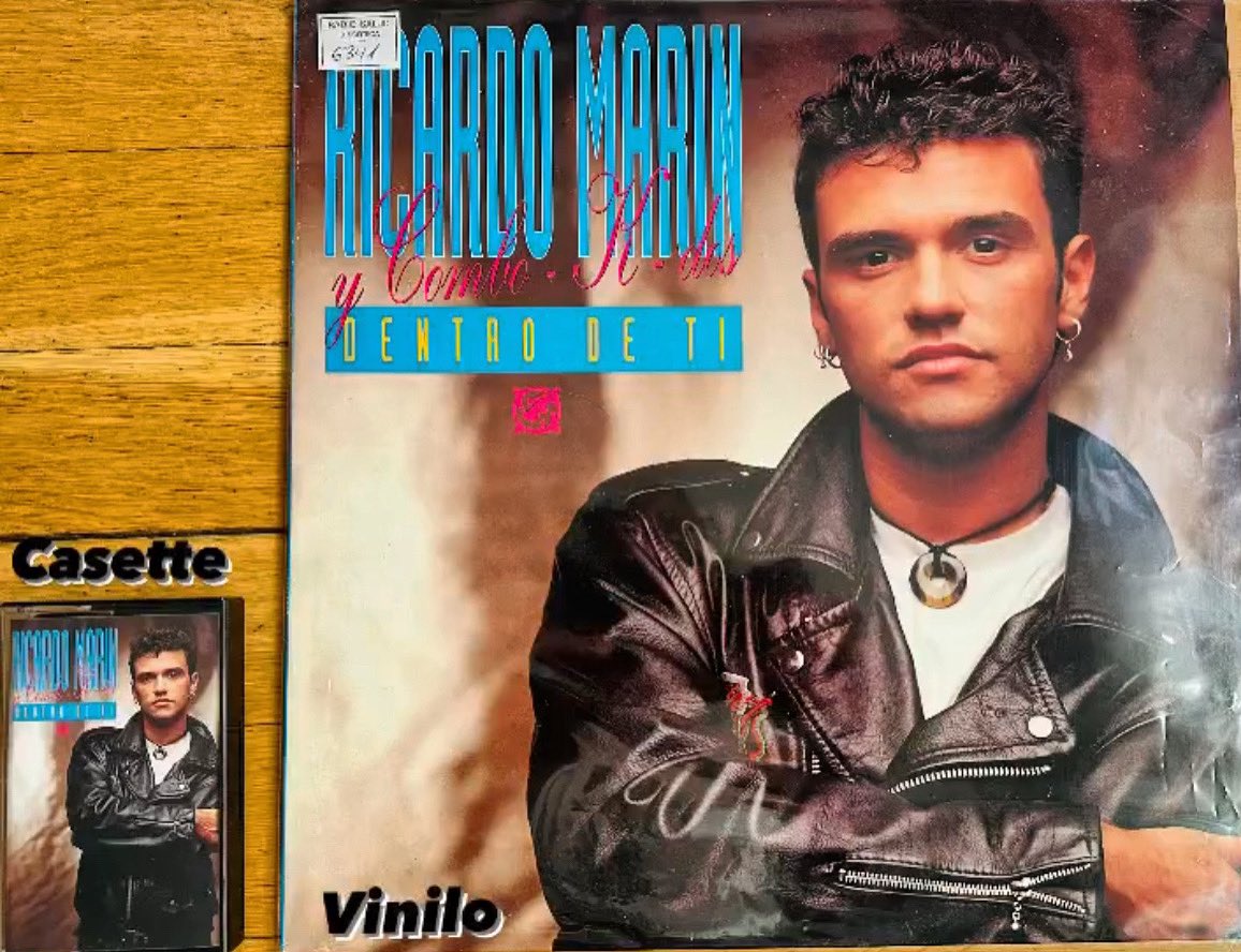 MariinRicardo's tweet photo. Mañana empiezan las obras de mi nuevo #homeestudio, donde espero trabajar a fondo para terminar de preparar mi nuevo disco que saldrá a principios de 2024.
Y gracias a Mar Vl por hacerme llegar este regalo de la galería del coleccionista 🤣, tan preciado para mí. https://t.co/scClxXzGqJ