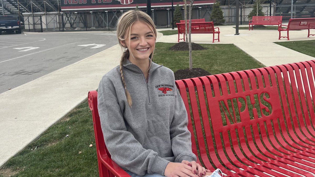 VoelzJames's tweet photo. Congratulations goes to Jocelynn Flagle and Cameron Mann. They are Lilly Endowment Community Scholarship Finalists!! We are incredibly proud of these two awesome NPHS students!! @SouthernHancock @llantrip @HancockCountyCF @NewPalAsstSup @GreenfieldDR #WeAreDragons https://t.co/nuIx3hUi8e
