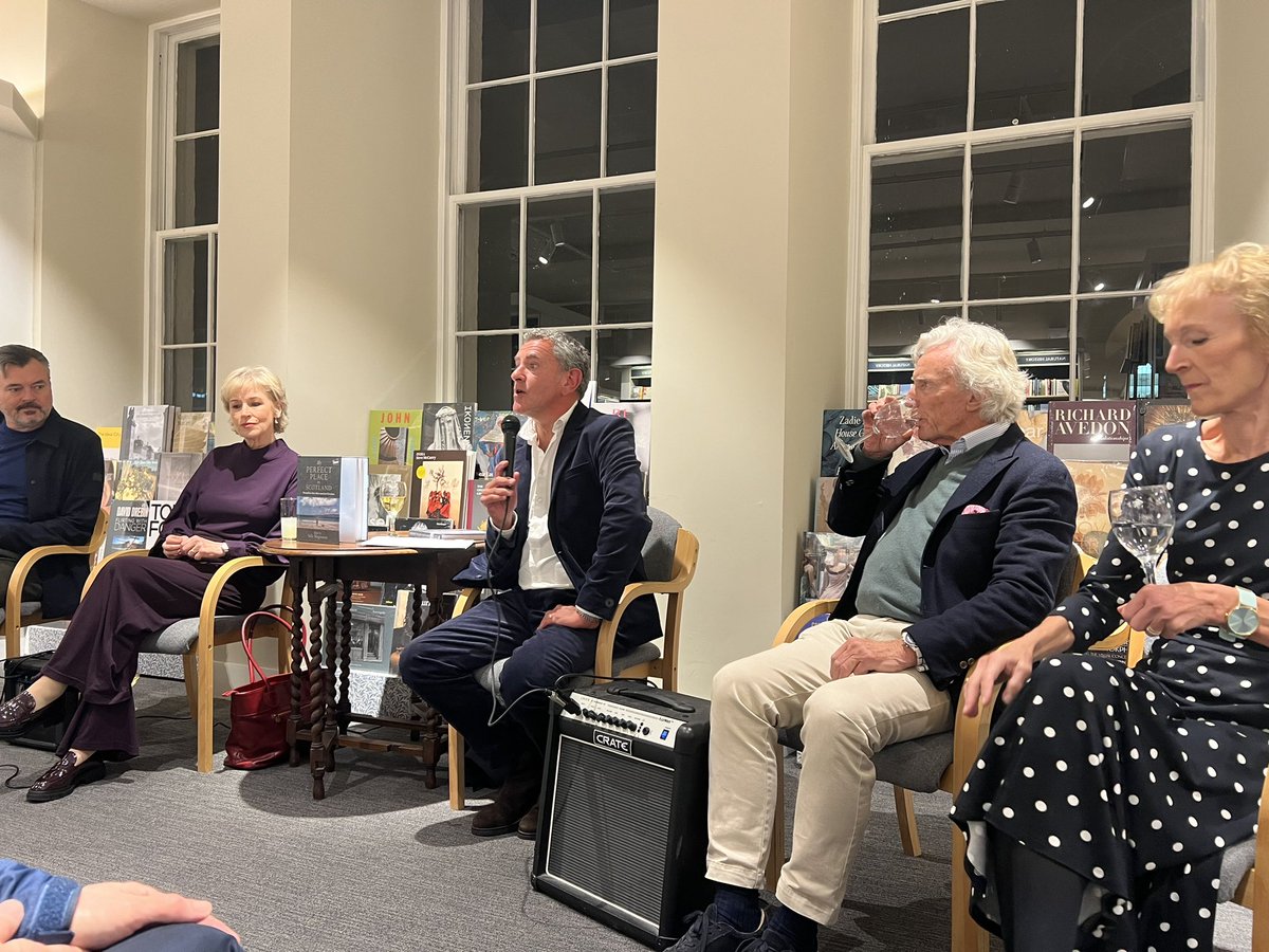 Great to be at the launch of ‘My Perfect Place in Scotland’ a book by @sallymag1 in which 30 personalities share their connection to this beautiful country. Honoured to be one of them! 🏴󠁧󠁢󠁳󠁣󠁴󠁿🌍 Thanks to @StephenJardine for hosting the event alongside @bwrightsdept and @SAMHtweets 📖