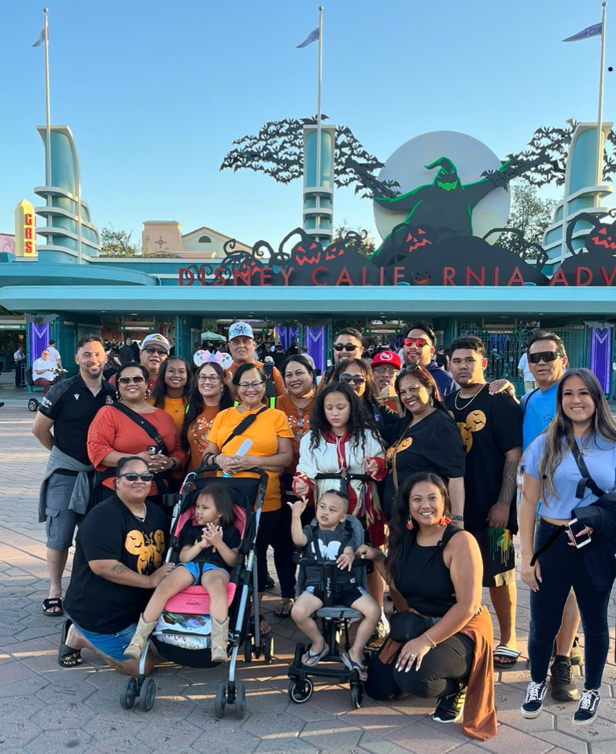 ashleymalia_'s tweet photo. i couldn’t go on our family trip this year but they still made sure i was included 🥹 https://t.co/x4ZzOz0adl