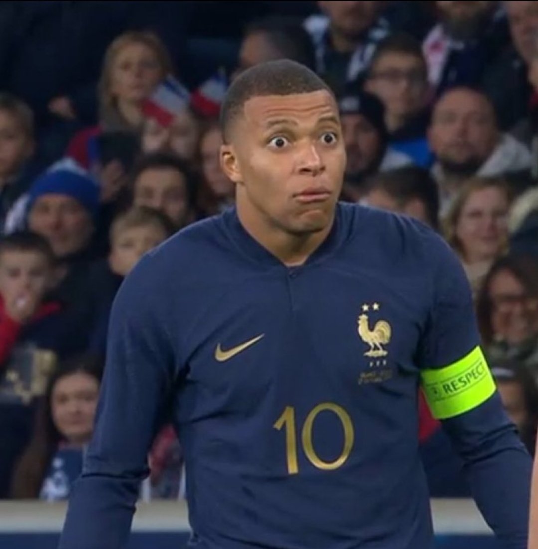 Pouceantique's tweet photo. Pavard ce soir #FRASCO https://t.co/NjOpwx58Cu