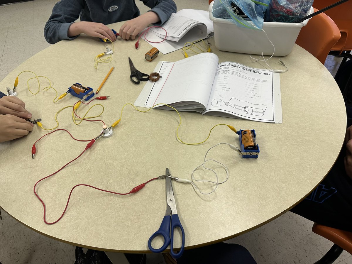8bethhmorris's tweet photo. Today we had lots of fun exploring conductors and non-conductors! We even tried using a potato to light a light bulb!💡🥔📎✏️ @menihekhigh @NLESDCA https://t.co/eGar0nCDIH