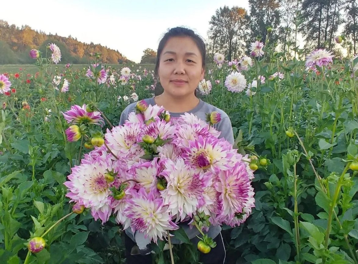 This #CoopMonth we're celebrating members' successes! Find new success stories posted weekly. This week, learn about the tag-team efforts of the <a href="/NWAgBizCenter/">NW Ag Biz Center</a> and <a href="/Shared_Capital/">Shared Capital Co-op</a> to support the creation of the Washington Hmong Farmers Co-op. Check it out! cooperationworks.coop/success_storie…