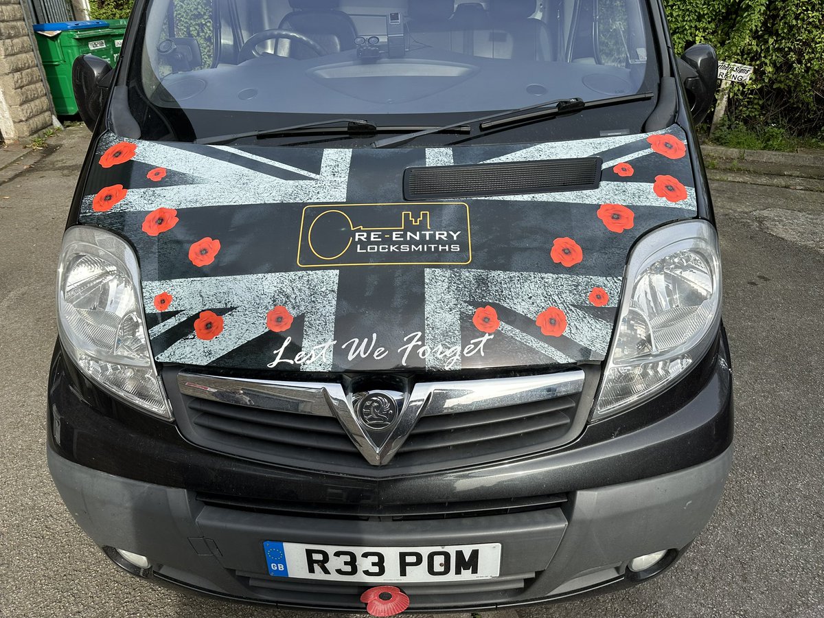 ReLocksmith's tweet image. Upgrade to the bonnet graphics, courtesy of @GazCrick at Northern Signs